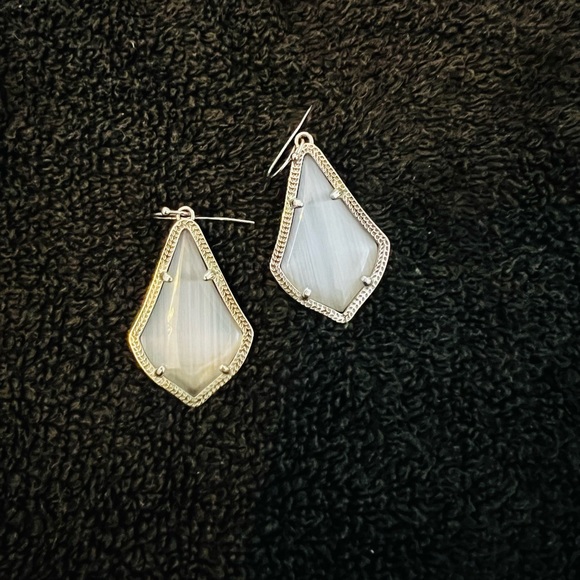 Kendra Scott Alex Chandelier earrings - Picture 2 of 5